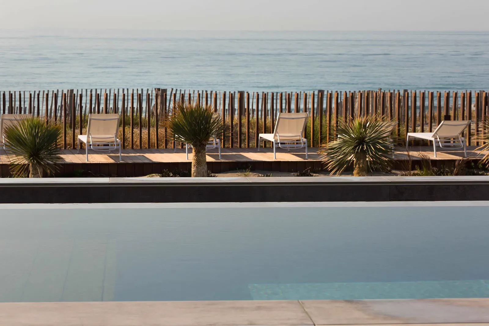 Terrasse Villa Miramar face a la mer dans une ambiance premium
